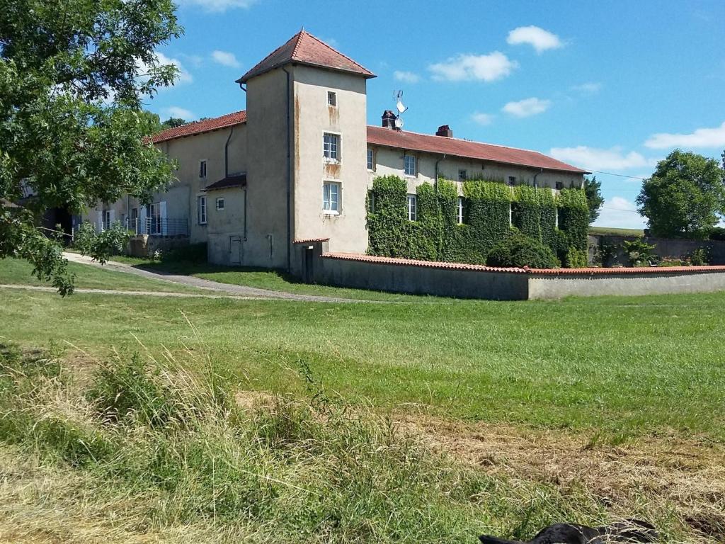 Gîte calme 4 chambres, terrasse privative, draps inclus - Germonville - FR-1-584-167, Germonville