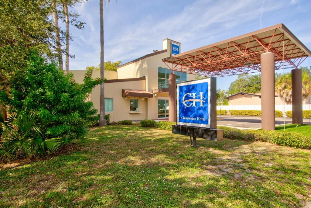 Knights Inn Clearwater Photo 0