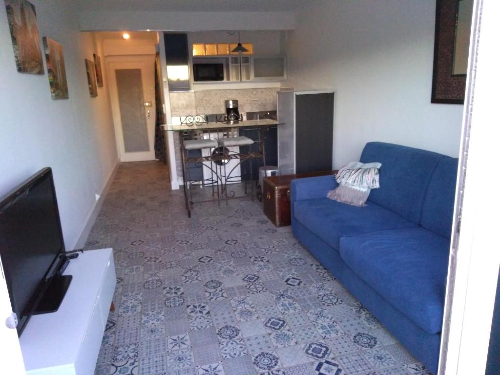 studio climatisé et calme, proche centre et mer, Mandelieu-la-Napoule