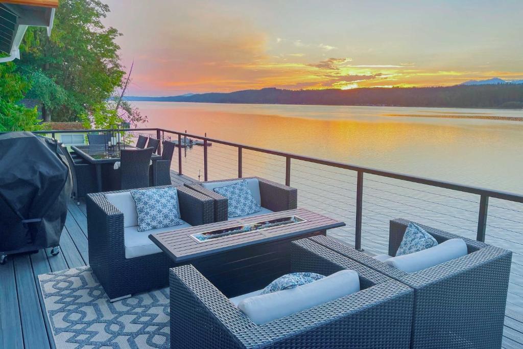 Luxe Home on Hood Canal with Water and Mtn Views!