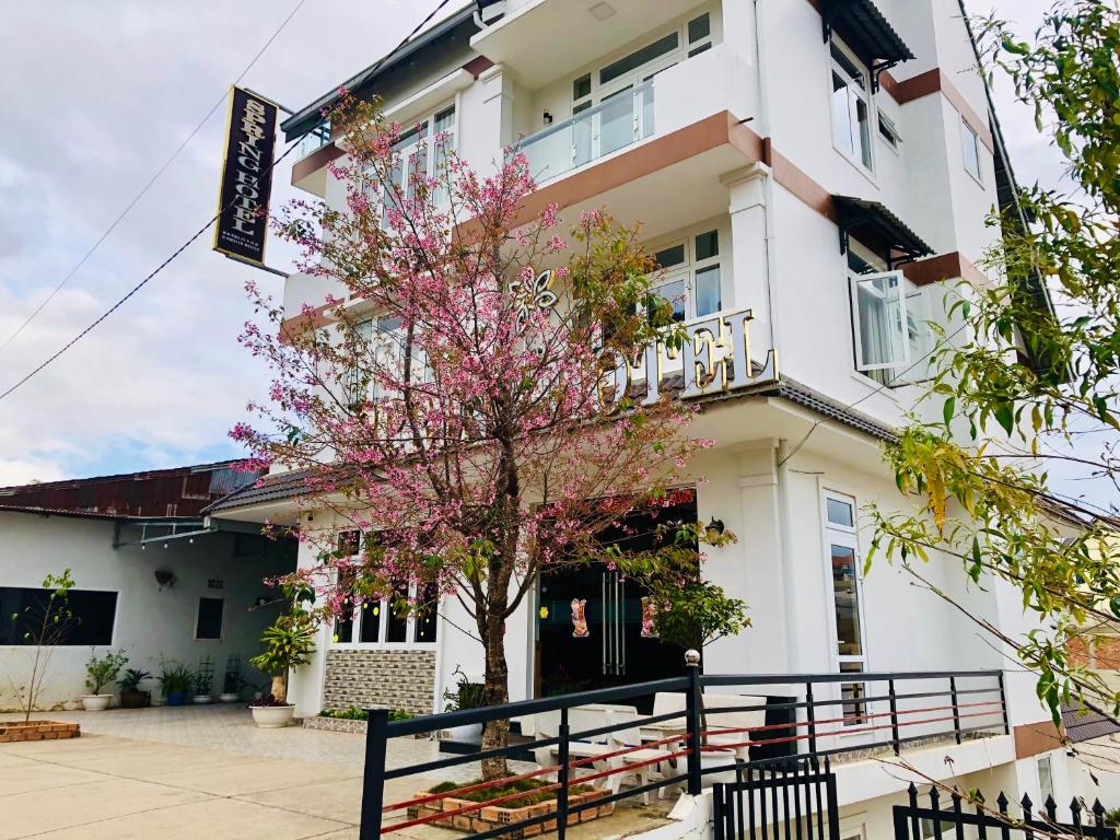 Spring Hotel, Dalat