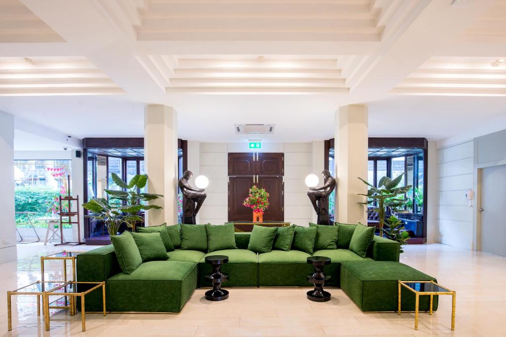 Hotel Thomas Bangkok photo