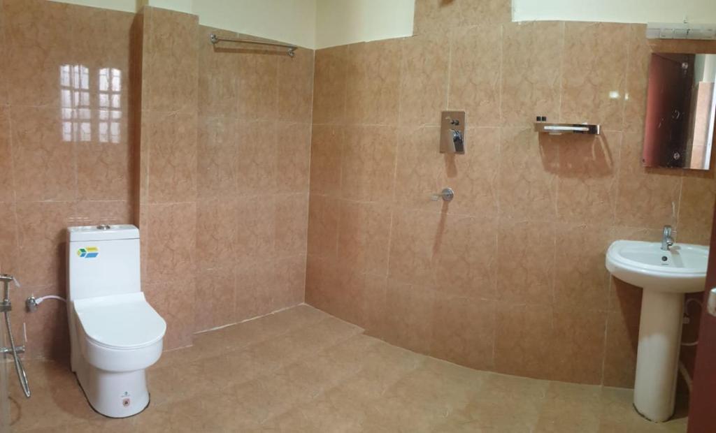 Bathroom, London House Resort in Biratnagar