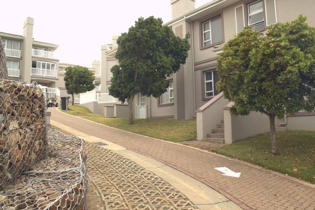 Luxurious Villa for Four — Hotel in Mossel Bay