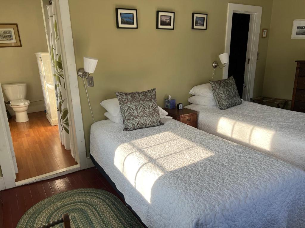 Shoreham Inn Bed & Breakfast photo