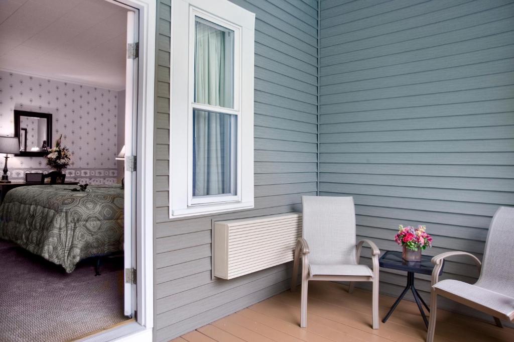 Bar Harbor Manor photo