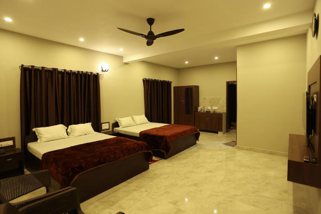 RR Holidays Home Stay