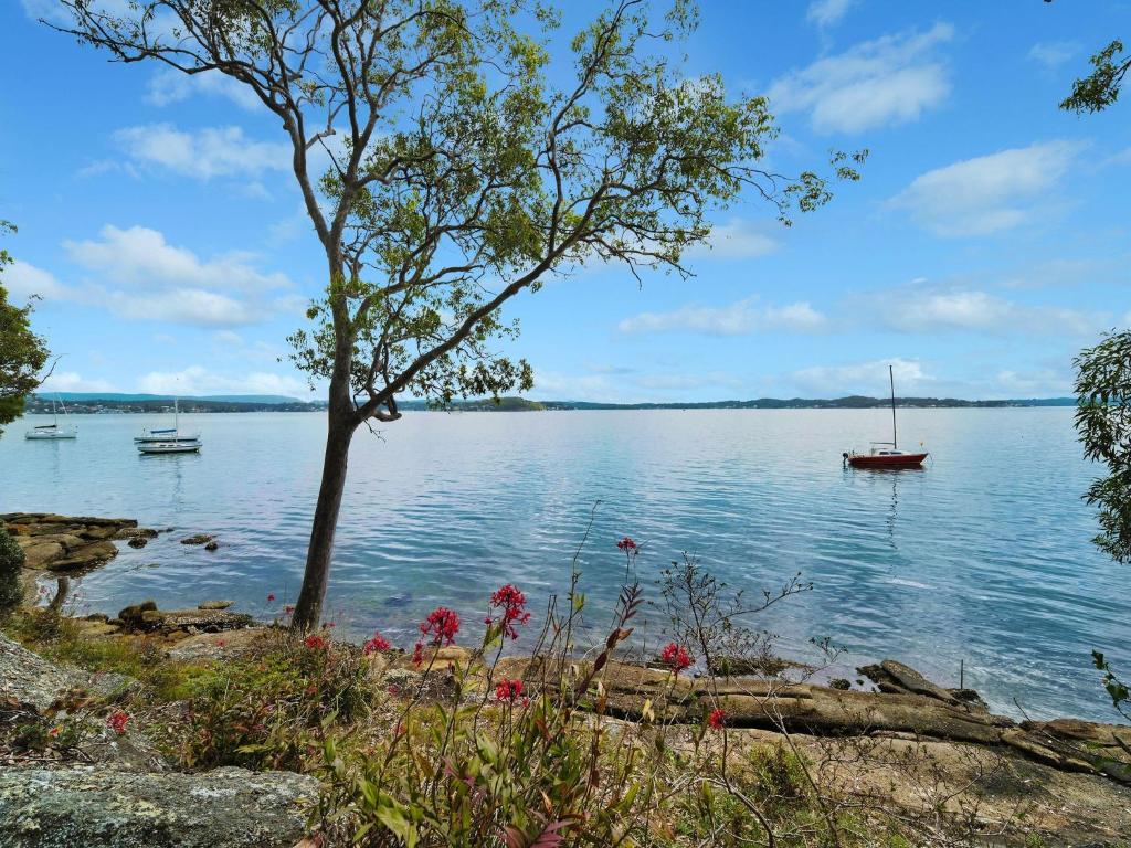 Wangi Waterfront HIdeaway, Wangi Wangi