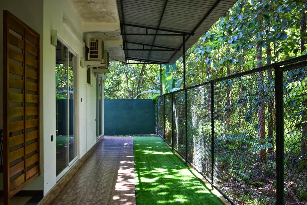 Forest Edge Safari Villa photo