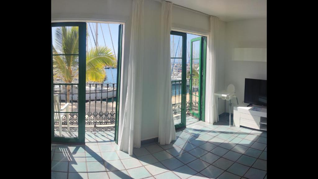 First Line Luxury Apartment by El Sirocco - 4