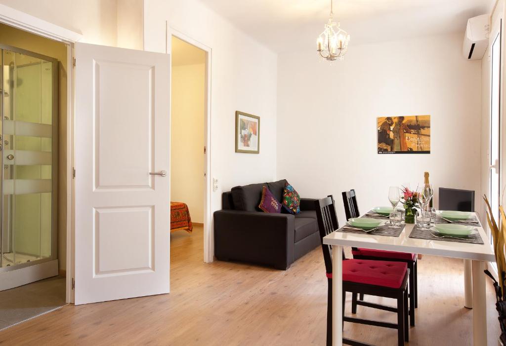 Centric Apartment El Molino Theater p1 - 2