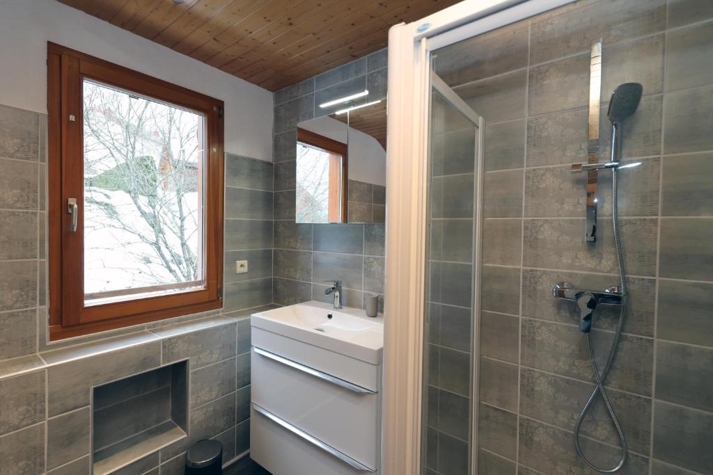 CHALET 6 PERS INDEPENDANT PROCHE CENTRE ET LAC - 5