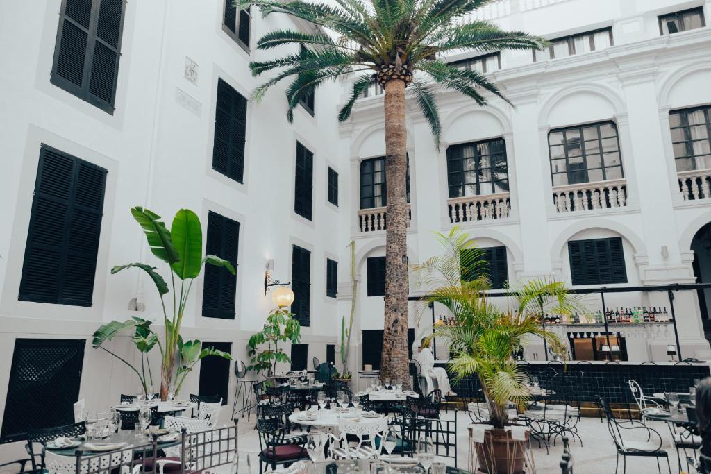 Hotel Born — Hotel building in Palma de Mallorca, Balearic Islands
