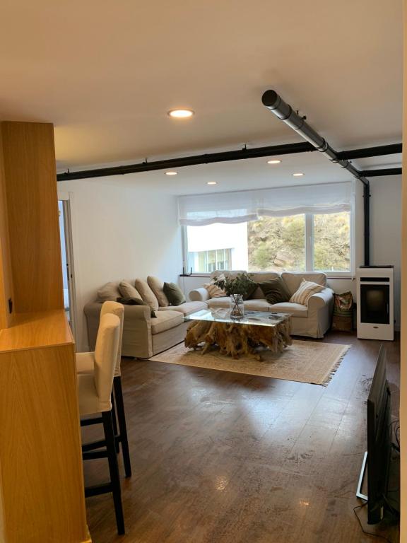Fantastic brand new apartment in best location just few steps from the ski slope! private parking - 2