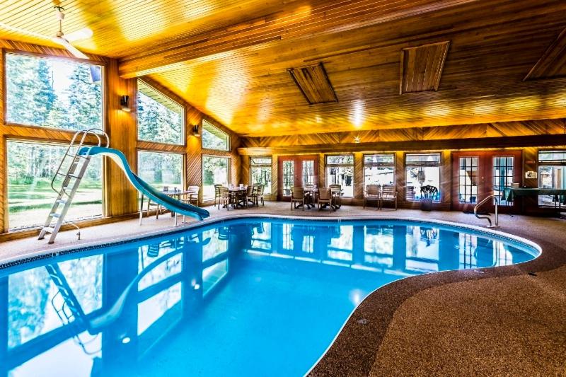 Rustlers Lodge photo