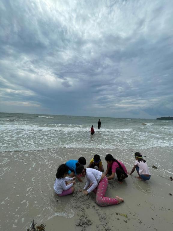 Penginapan pantai photo