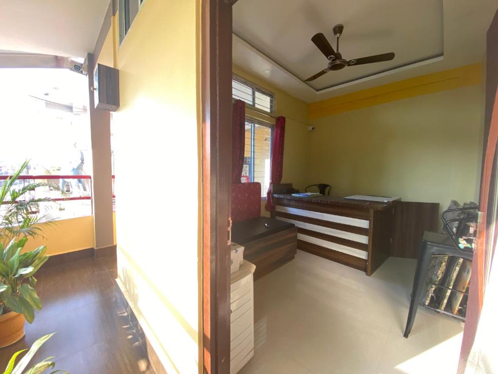 APURBA GUEST HOUSE photo