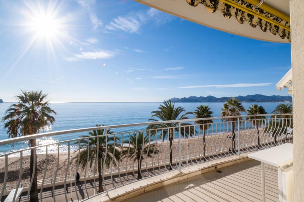 3-Br Apartment Sea View by the Beaches - 4
