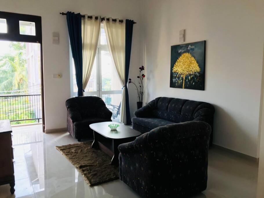 Lovely 3-bedroom condo with pool — Hotel in Colombo