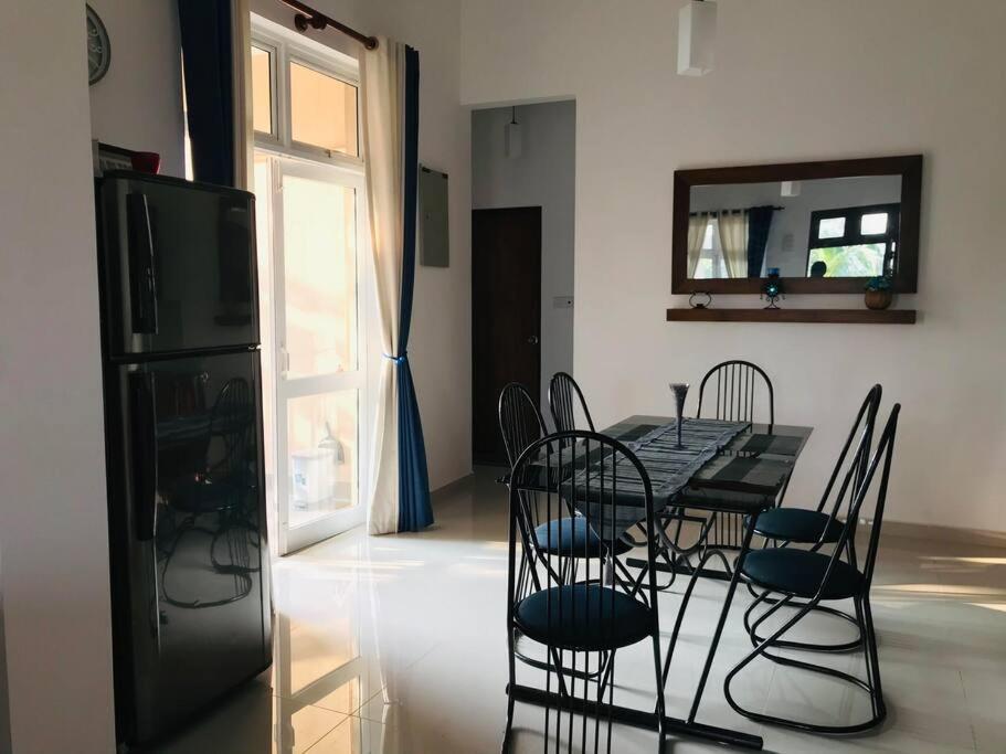 Lovely 3-bedroom condo with pool photo