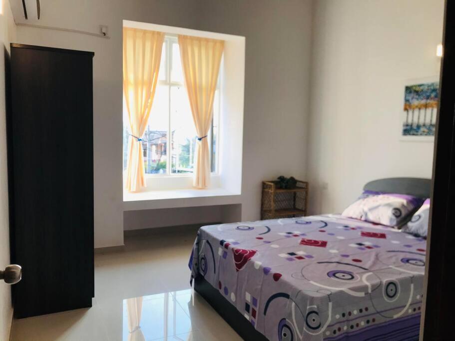 Lovely 3-bedroom condo with pool photo