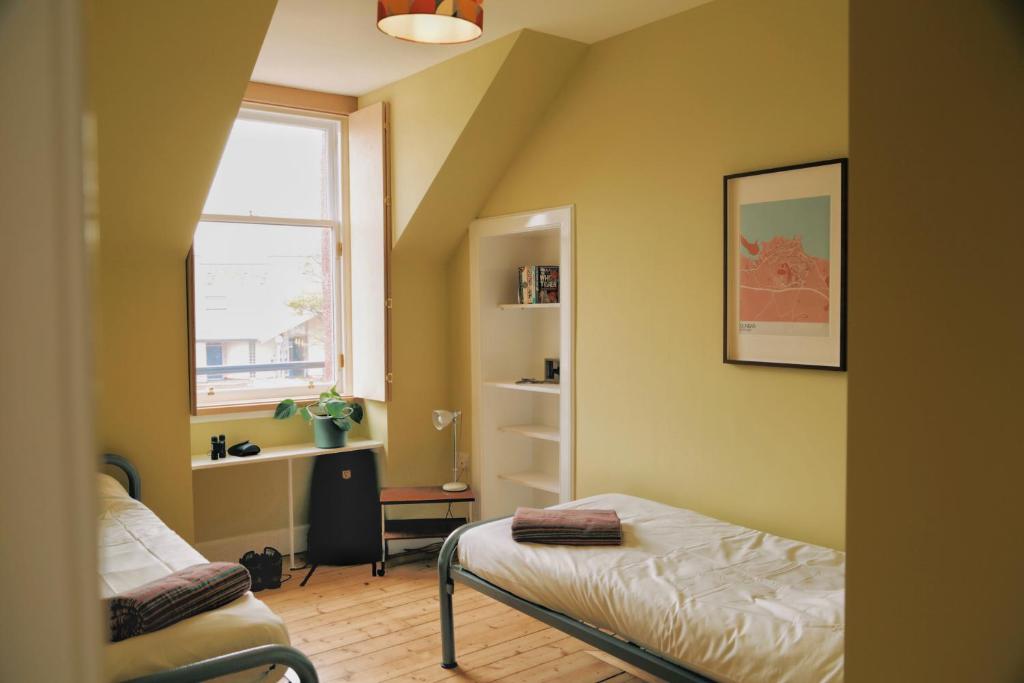 The Dolphin Inn Hostel photo