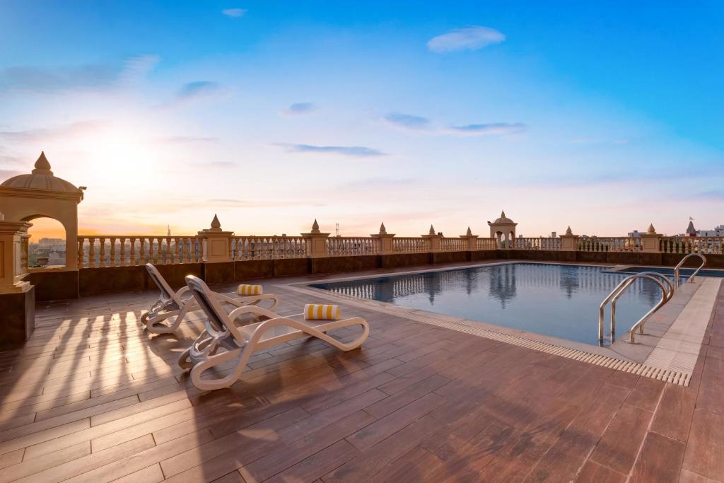 スイミングプール