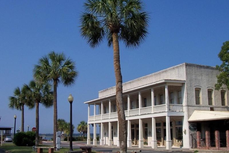 Riverview Hotel photo