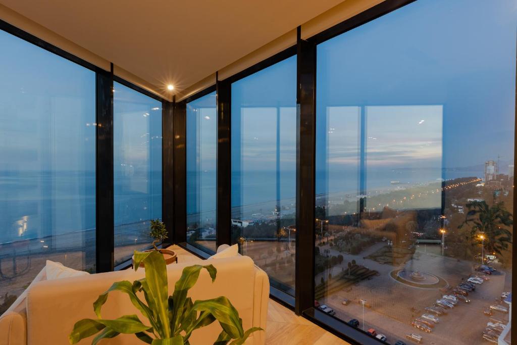 MiraMar Luxury Residences — Hotel in Batumi
