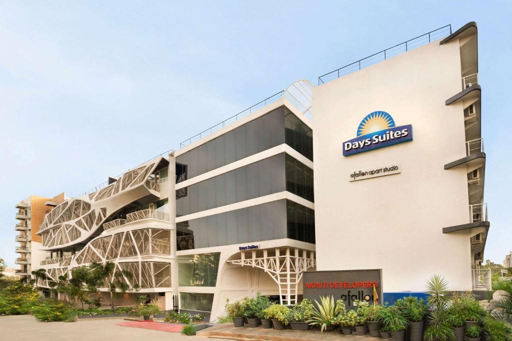 Days Inn & Suites by Wyndham Bengaluru Whitefield photo