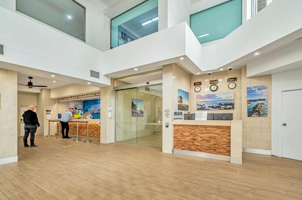 Sea View Apartment in the Heart of Surfers Paradise photo
