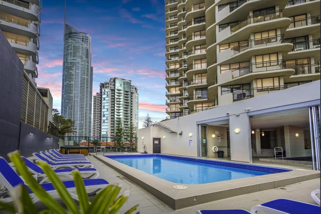 Sea View Apartment in the Heart of Surfers Paradise photo