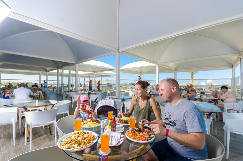 Titanic Beach - Families and Couples only — Restaurant & bars in Hurghada, Red Sea