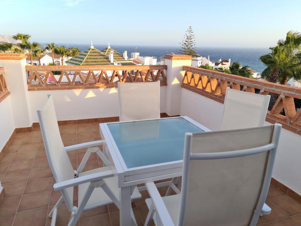APARTAMENTO BONITO EN PINAL DEL MAR NERJA - 2
