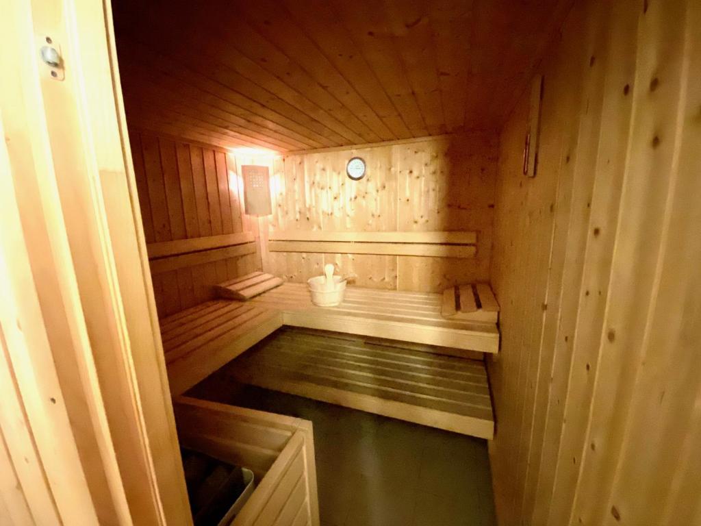 Chalet in Morzine sleeping 12 with sauna - 4