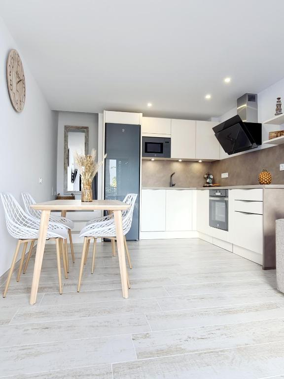 Atlantic Paradise, Maspalomas