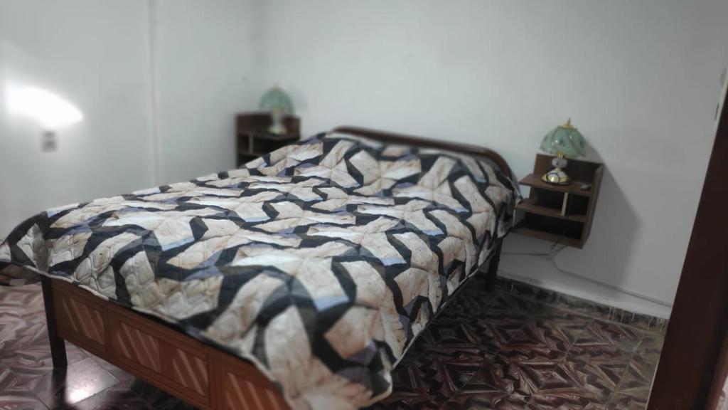 Edificio familiar con varios departamentos independientes - 4