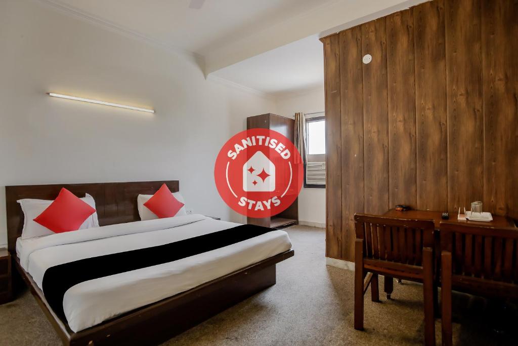 Capital O 25053 Hotel Devi Palace