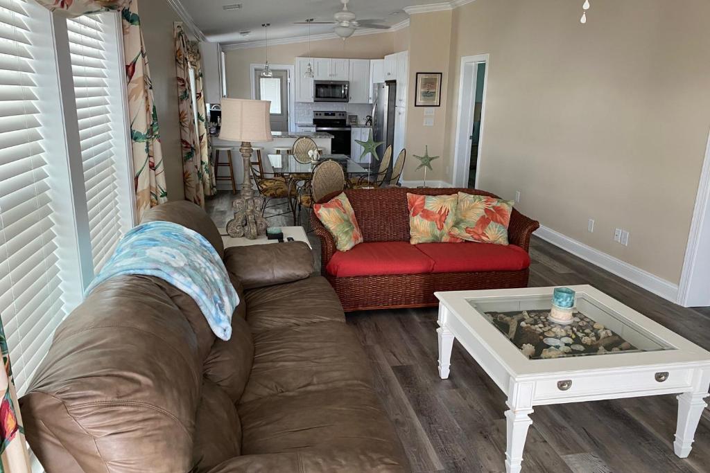 At the Beach, Atlantic Beach