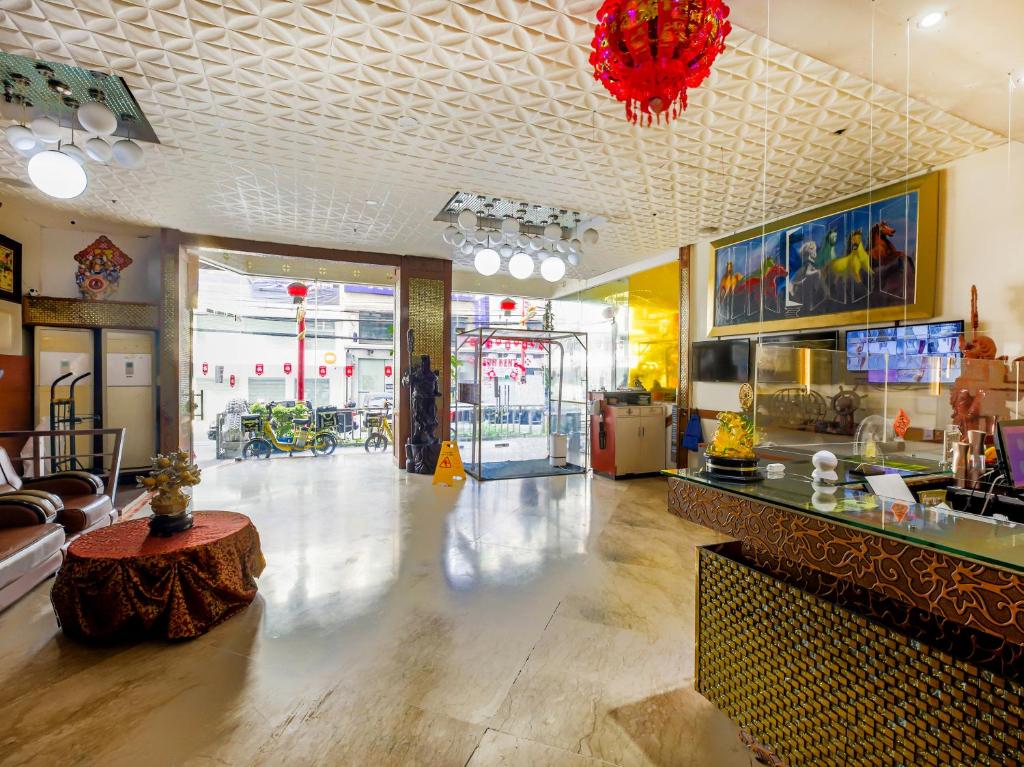 Lobby, Chinatown Lai Lai Hotel in Manila