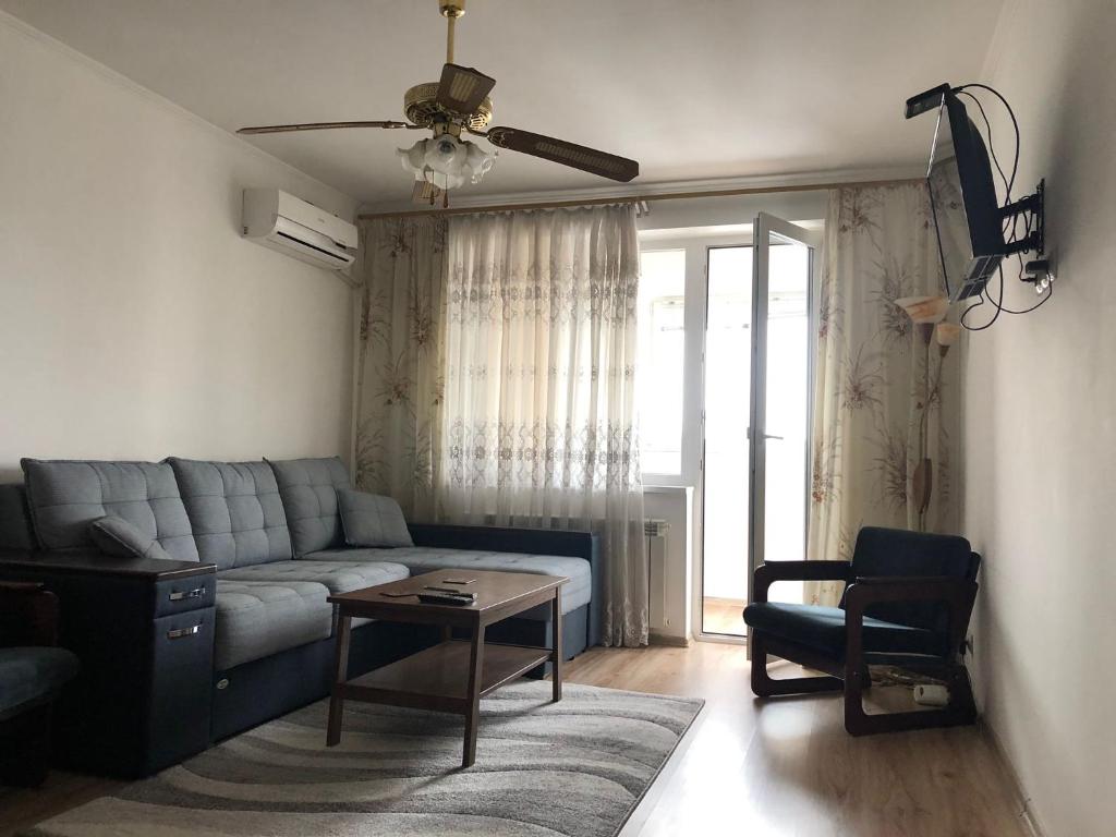 Clean apartment on Lunacharskogo street photo