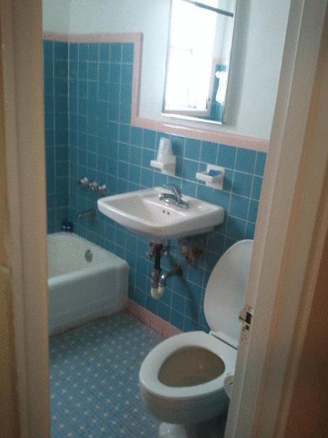 Collins Avenue Hostel photo