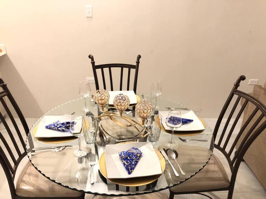 Retreat by the Beach Lovely New 2 Bedroom, Discovery Bay