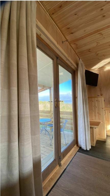 Wooden Tiny House Glamping Cabin with Hot Tub 3, Askham photo 3
