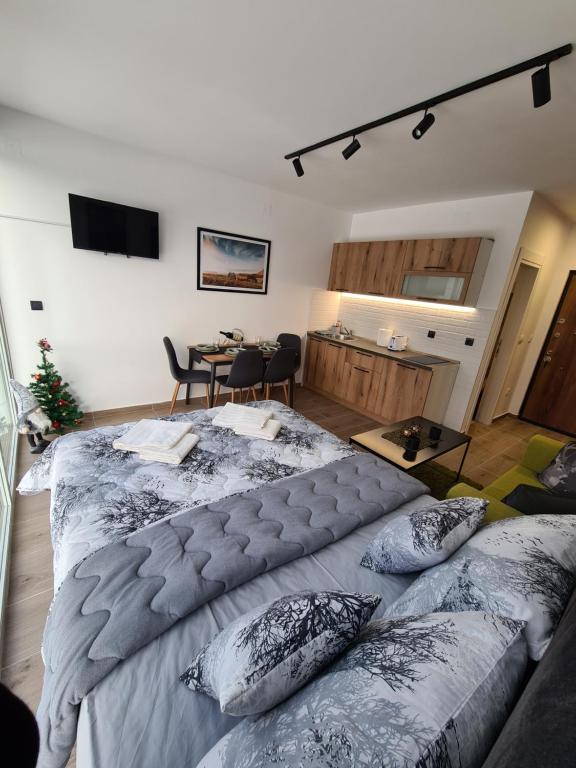 Kutak Divčibare, Divčibare