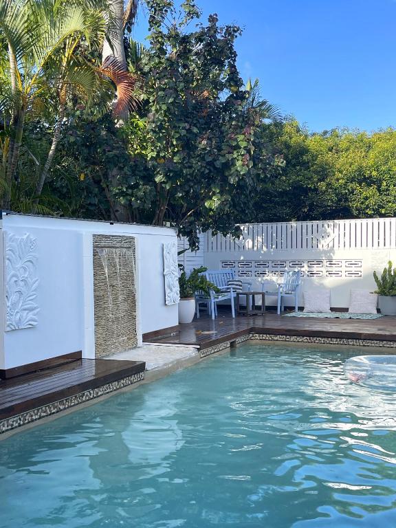 Serenity, Picnic Bay