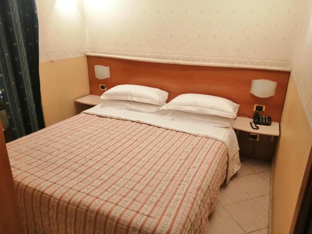 Hotel Verona Rome Photo 37