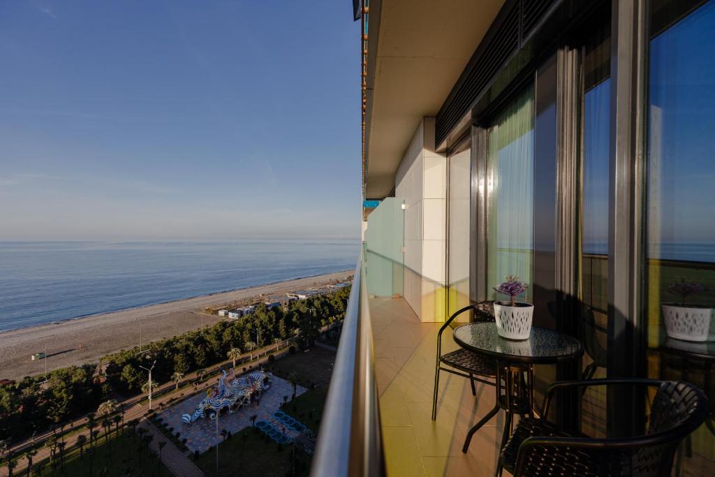 MiraMar Luxury Residences photo