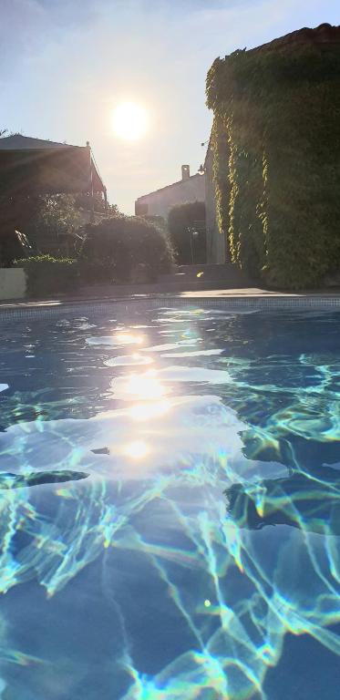 Très bel appartement dans villa avec piscine