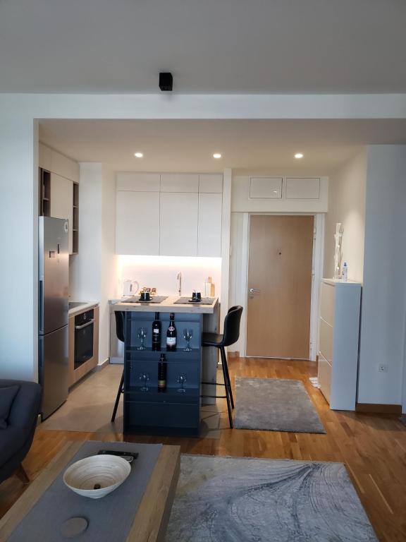 B-G Waterfront Apartment - 5